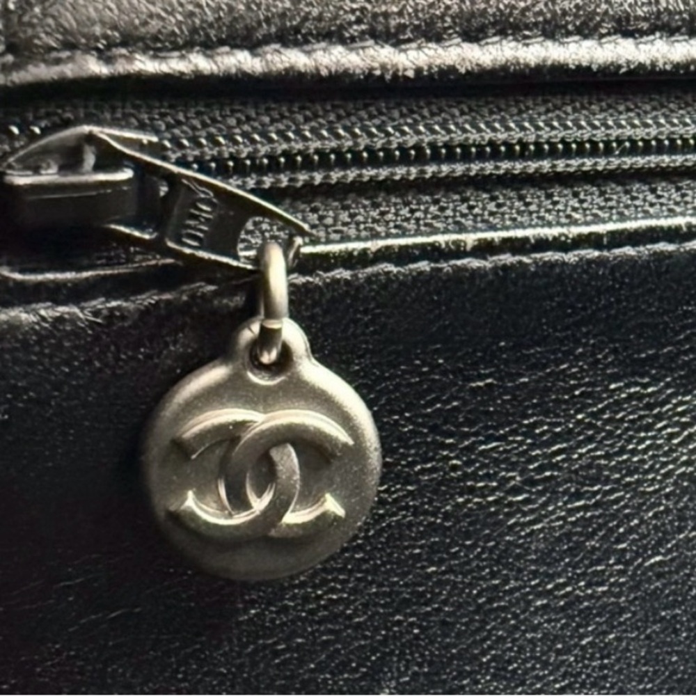 Chanel Medallion Black Quilted Caviar Skin Tote with Aged Silver Hardware 2002-3 - Picture 12 of 13
